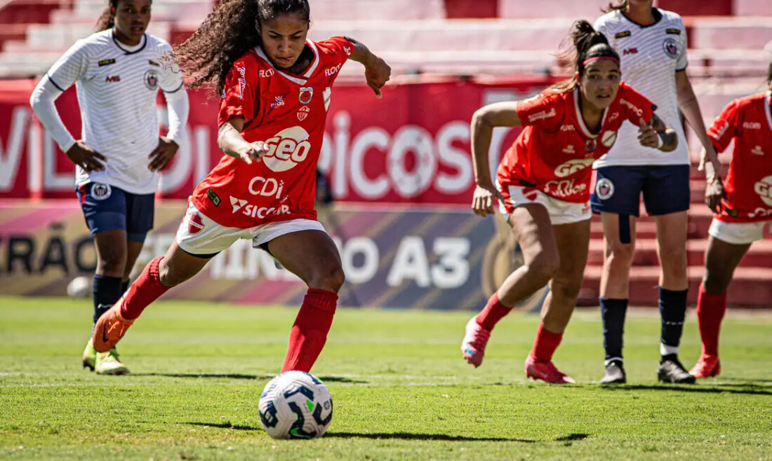 Vila Nova vence nos pênaltis e vai à final do Brasileirão Feminino A3