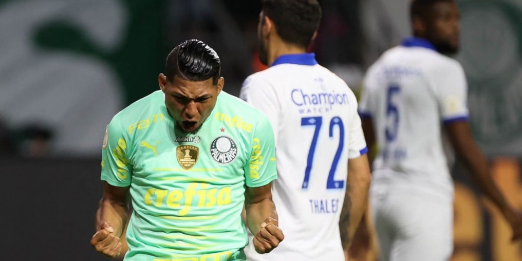 Palmeiras bate Avaí e amplia folga na ponta do Brasileiro