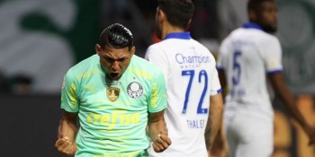 Palmeiras bate Avaí e amplia folga na ponta do Brasileiro