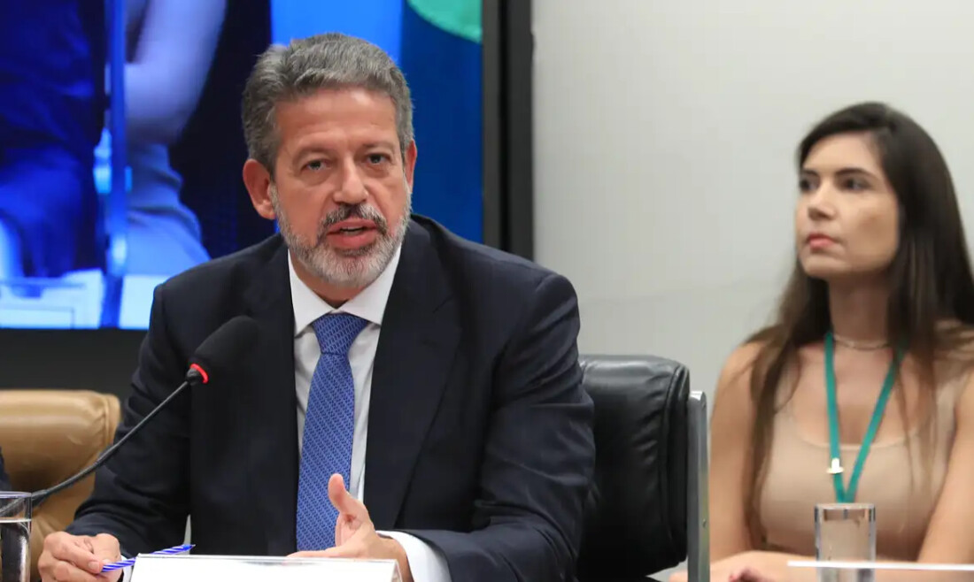 Lira amplia redução parcial de IR para quem ganha até R$ 7.350