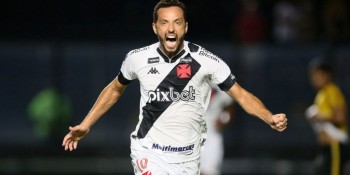 Vasco vence Criciúma para ficar perto do retorno à Série A