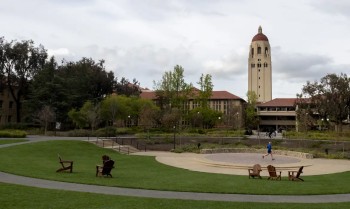 Cerco a universidades dos EUA traz receio a pesquisadores brasileiros
