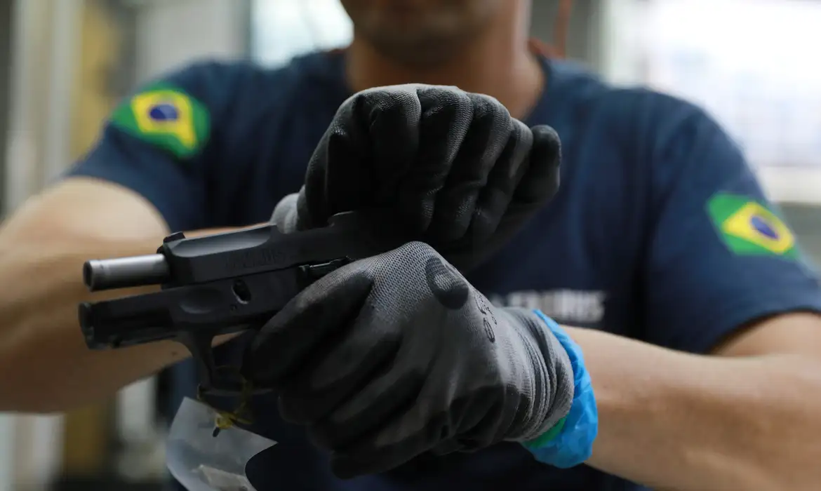 MPF questiona na Justiça plano para fiscalização de armas de CACs