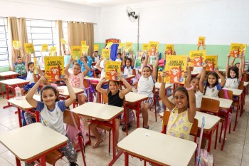 Itaquá ultrapassa meta em alfabetização estabelecida nacionalmente para 2024 e 2025 