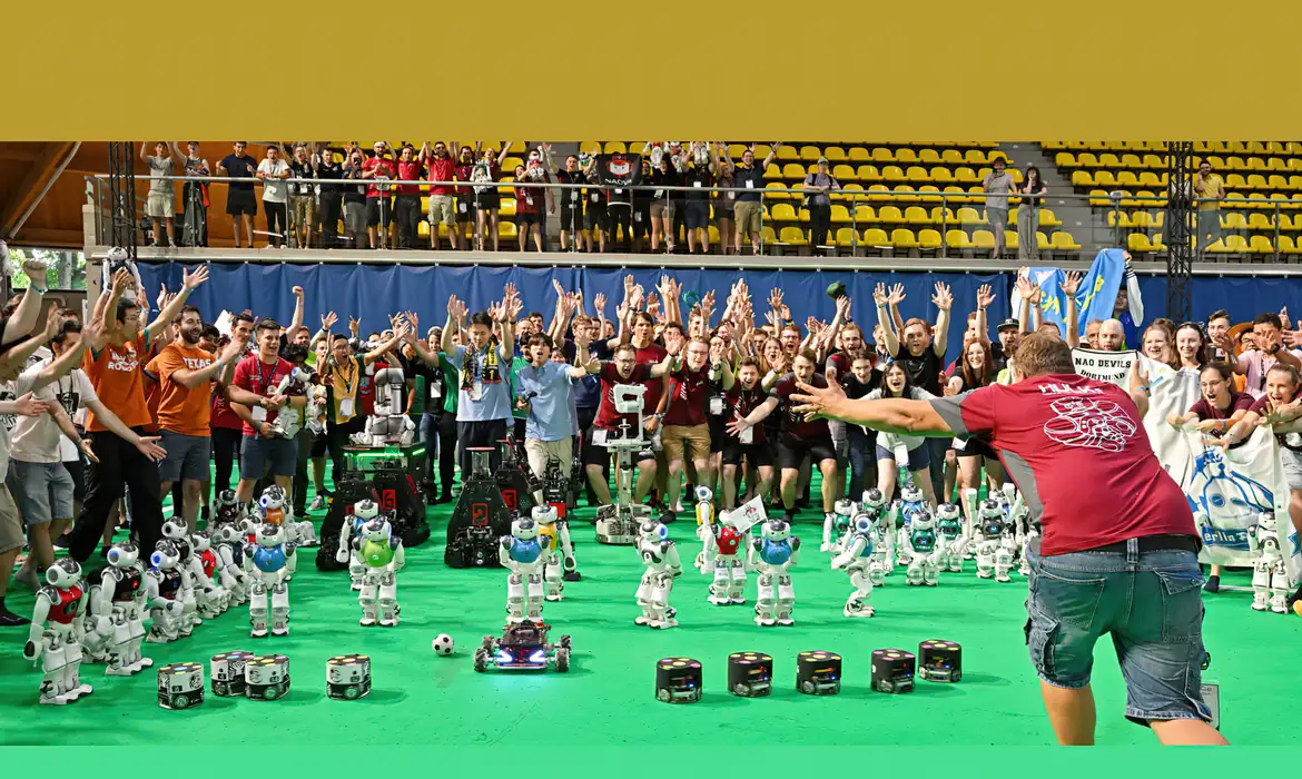 Copa do mundo de robótica reúne em Salvador participantes de 40 países