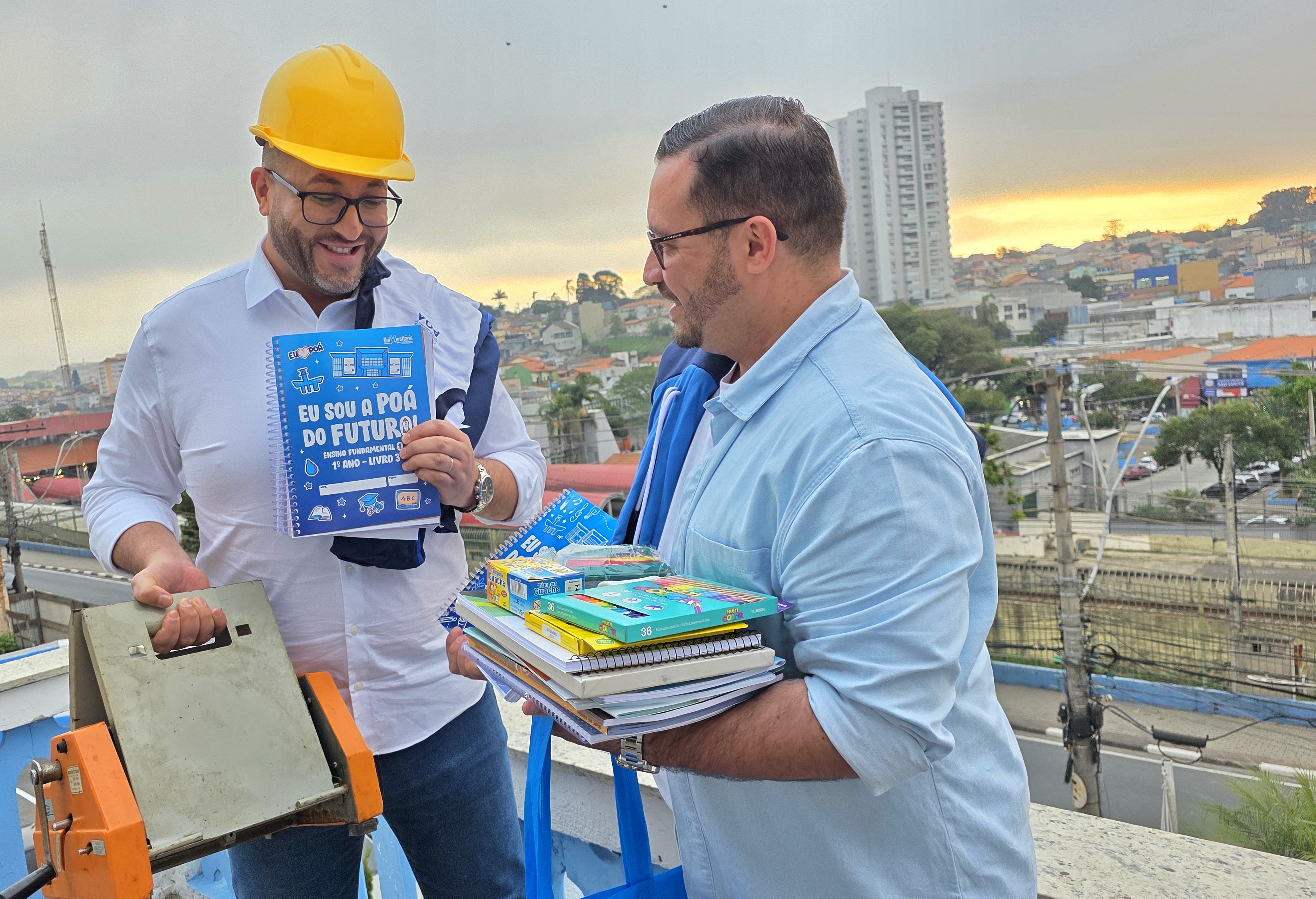 Saulo Souza anuncia entrega de apostilas do sistema Universitário para alunos de Poá