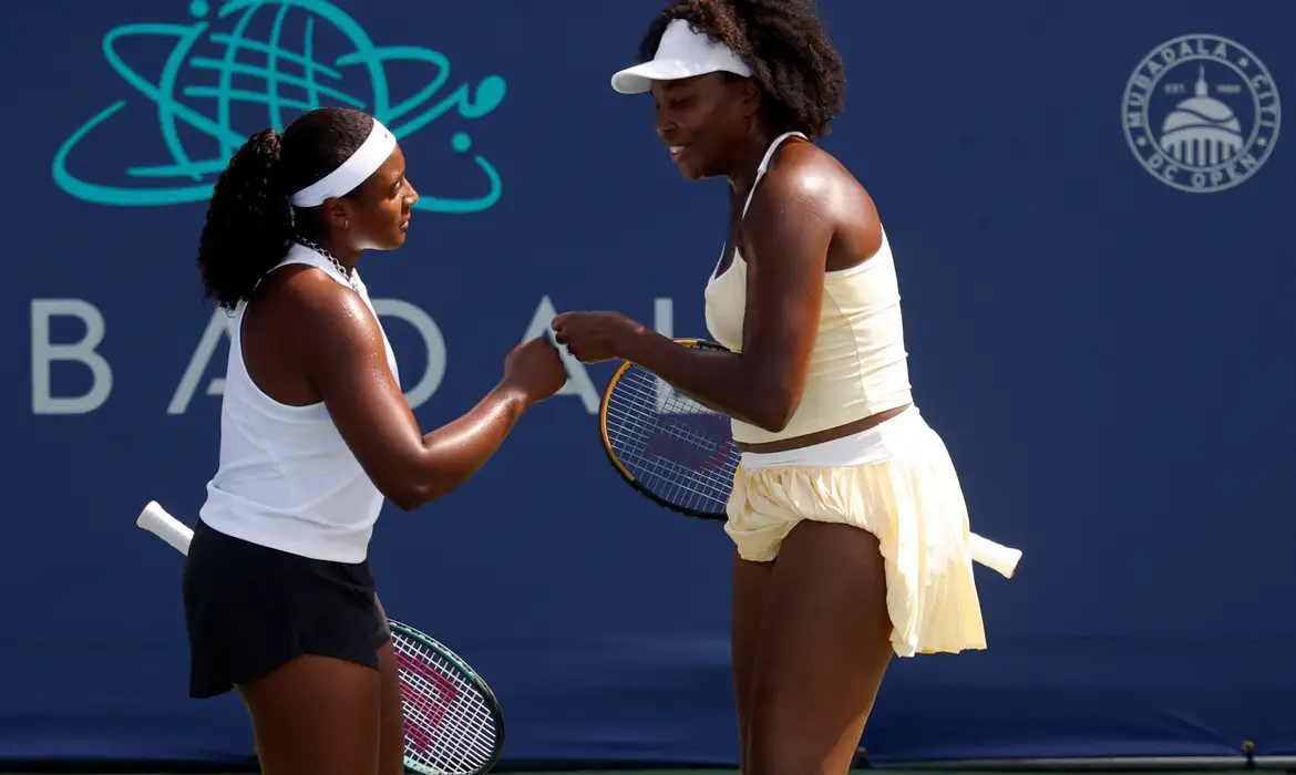 Venus Williams brilha em retorno ao tênis após 16 meses de afastamento