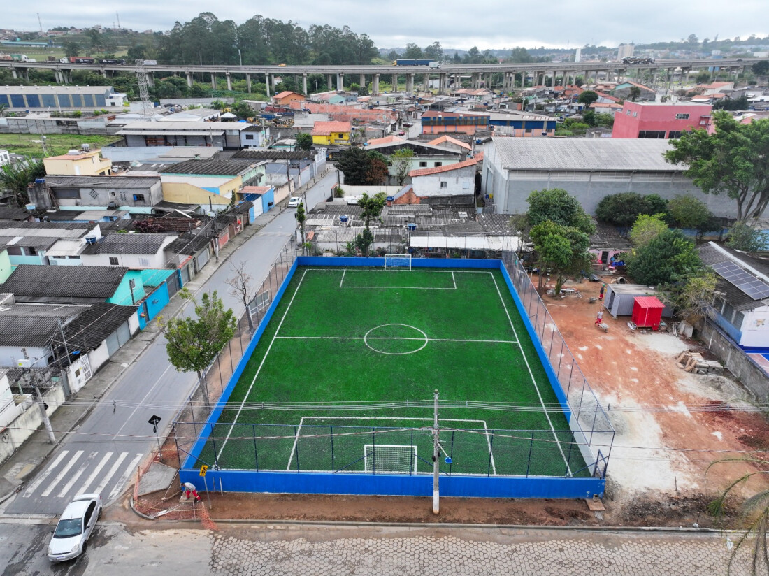 Construção de campo na Vila Japão alcança 90% de conclusão em 4 meses