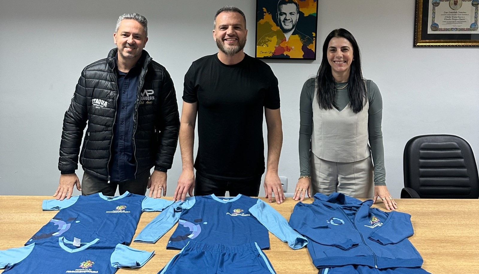 Escolas de Itaquá começam a receber os uniformes escolares de 42 mil estudantes