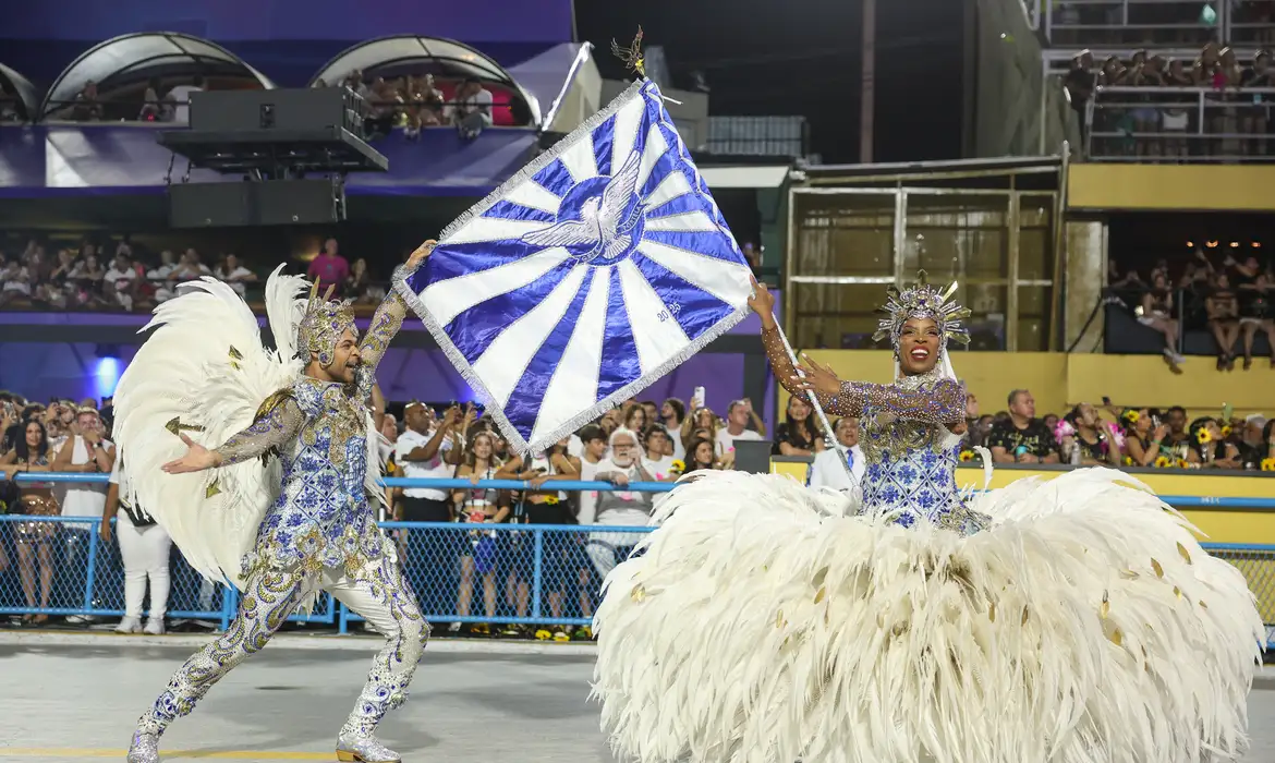 Desfile das escolas do Rio terá 18 jurados a mais no carnaval de 2026