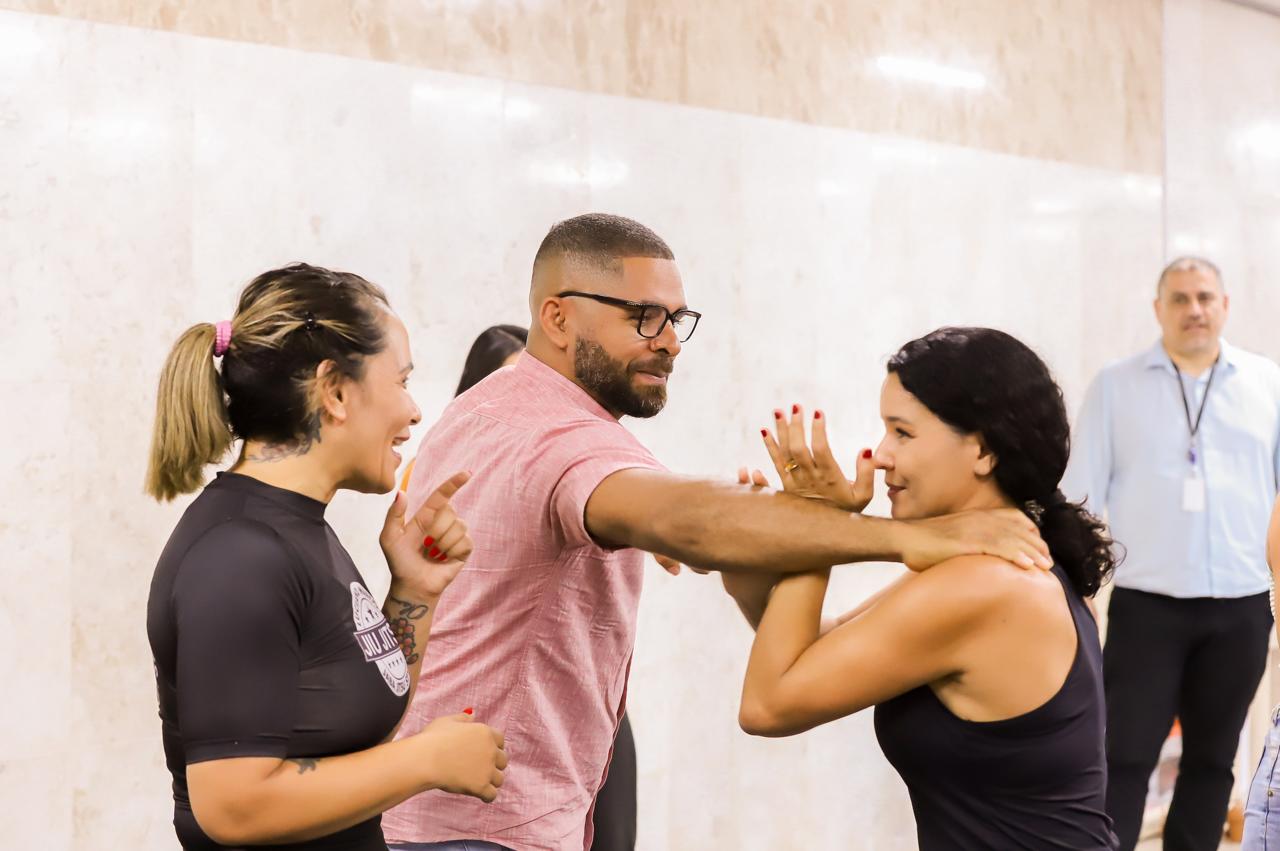 No Agosto Lilás, Mogi promove workshops gratuitos de defesa pessoal para mulheres