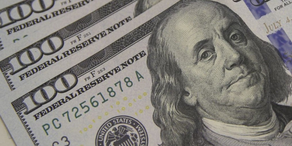 Dólar cai para R$ 5,21 e atinge menor valor em 10 dias