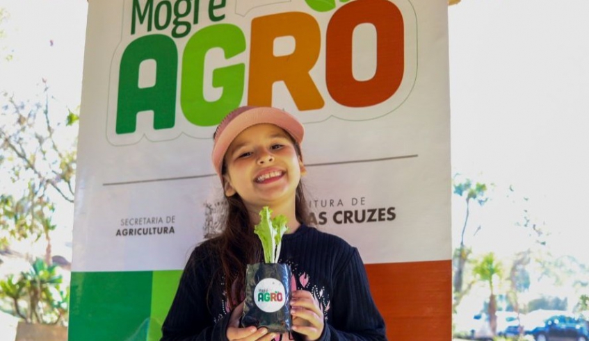 Mogi celebra o Dia do Agricultor com distribuição de mudas e atividade lúdica