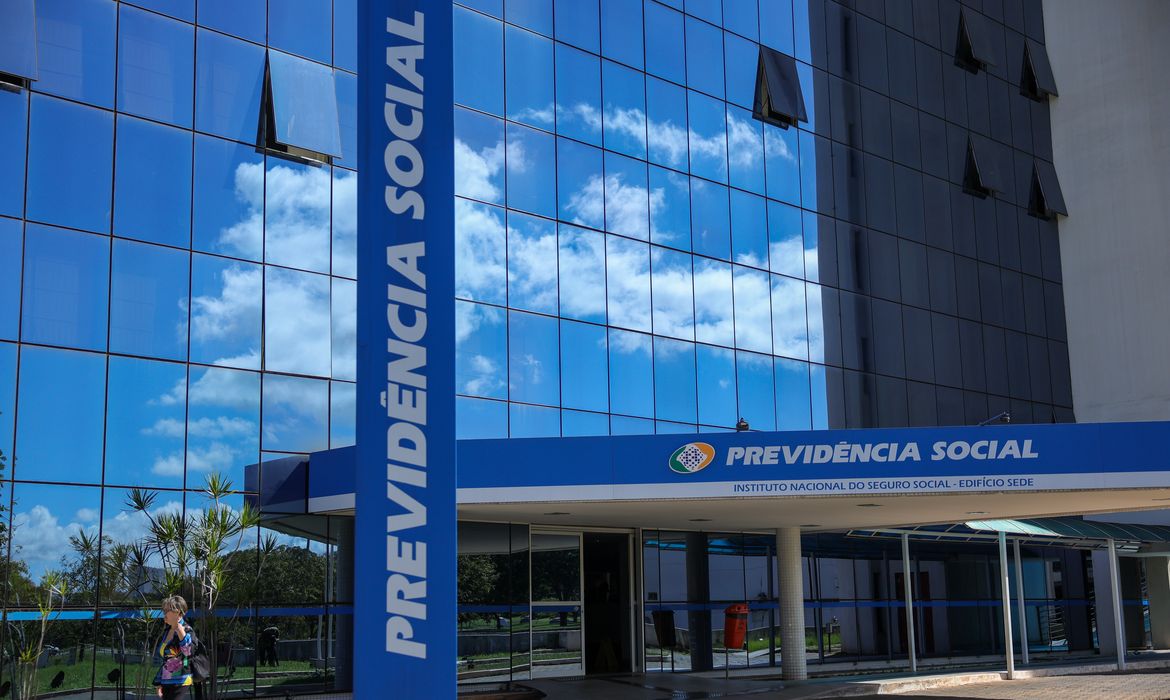 Número de ressarcimentos pelo INSS chegará a 1,2 mi até 31 de julho