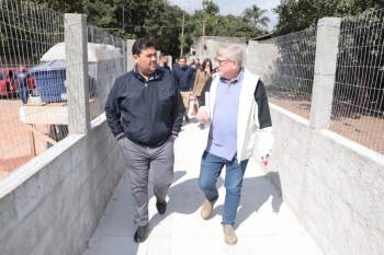 Obras da passarela sobre a linha férrea são concluídas na Estância Americana