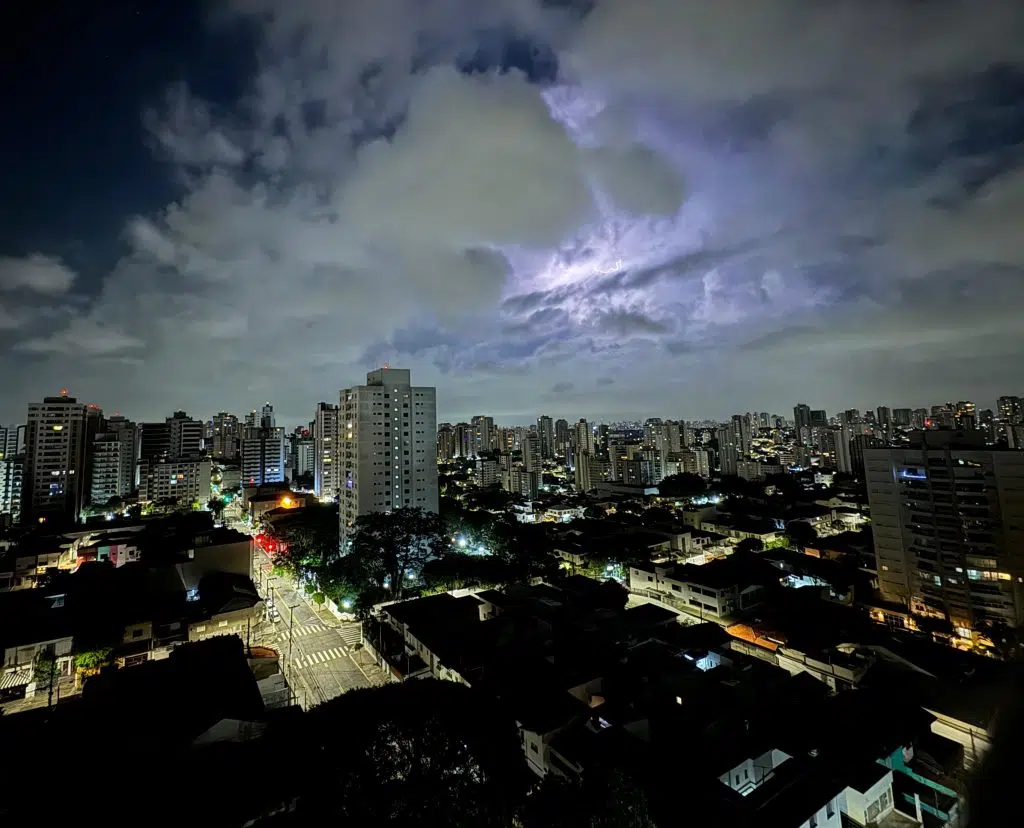 Agosto começa com chuva e há previsão de duas frentes frias, alerta Defesa Civil de SP