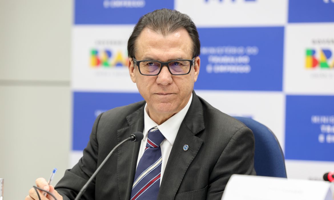 "O mundo não vai acabar", diz Luiz Marinho sobre tarifaço dos EUA