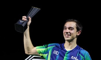 Hugo Calderano comemora titulo em Foz do Iguaçu, o 4º da temporada