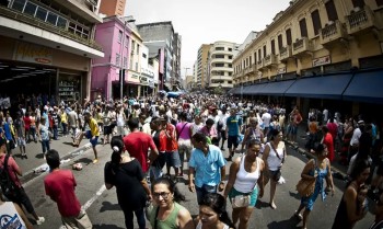 São Paulo: operação contra comércio ilegal no Brás termina em tumulto