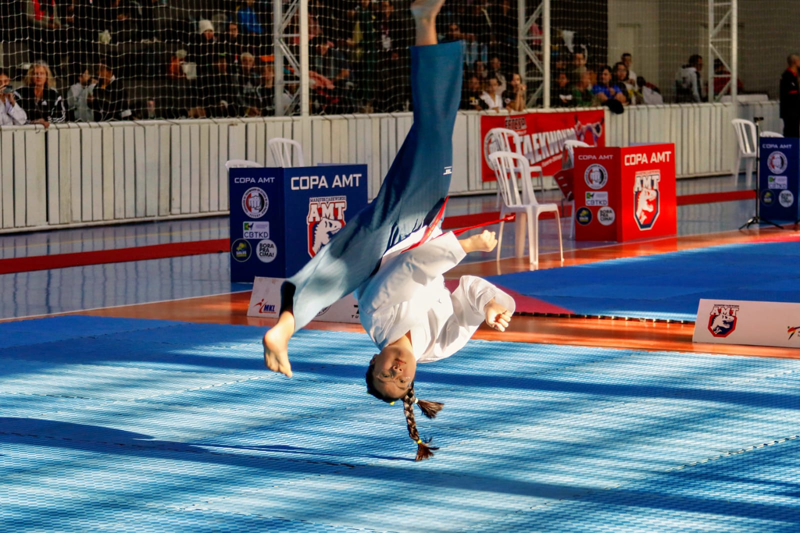Atleta mogiana conquista título no taekwondo e sonha com as Olimpíadas