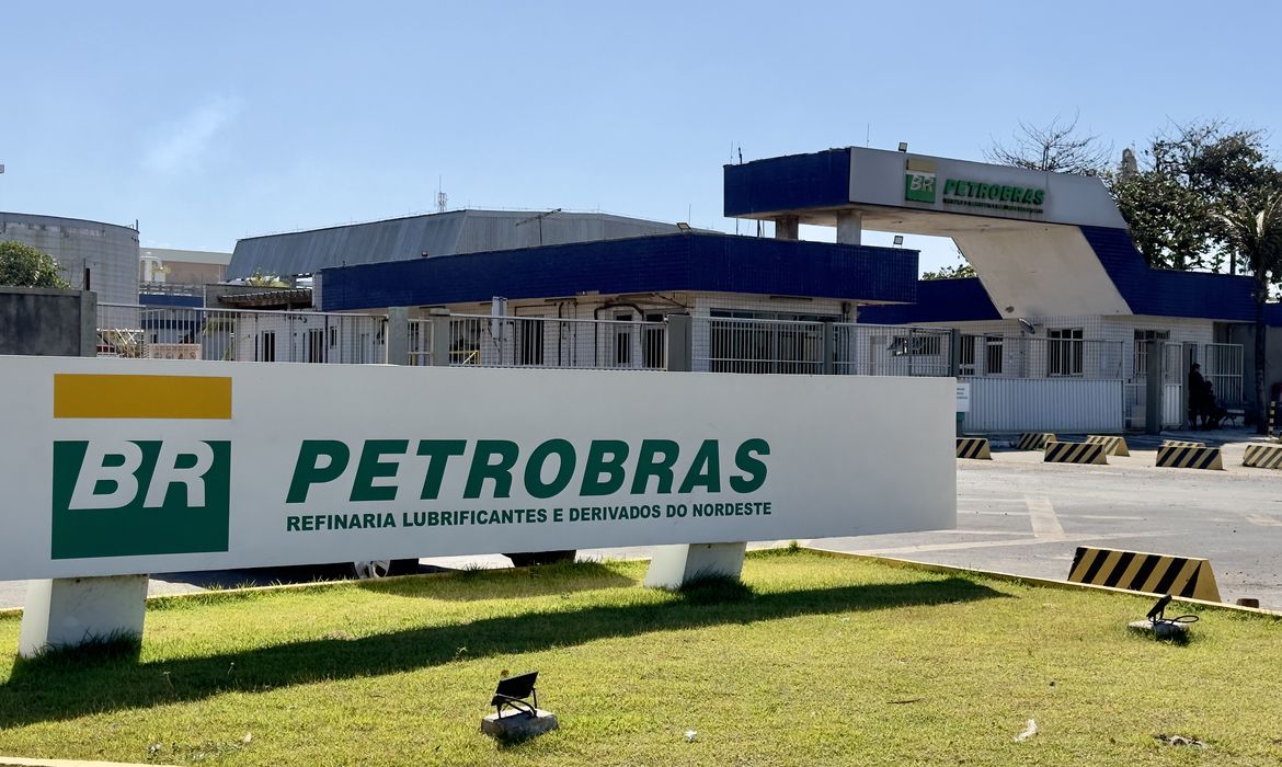 Petrobras aprova pagamento de dividendos a acionistas