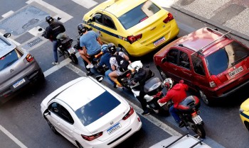 Mototáxi por aplicativos é tragédia anunciada, diz pesquisador do Ipea