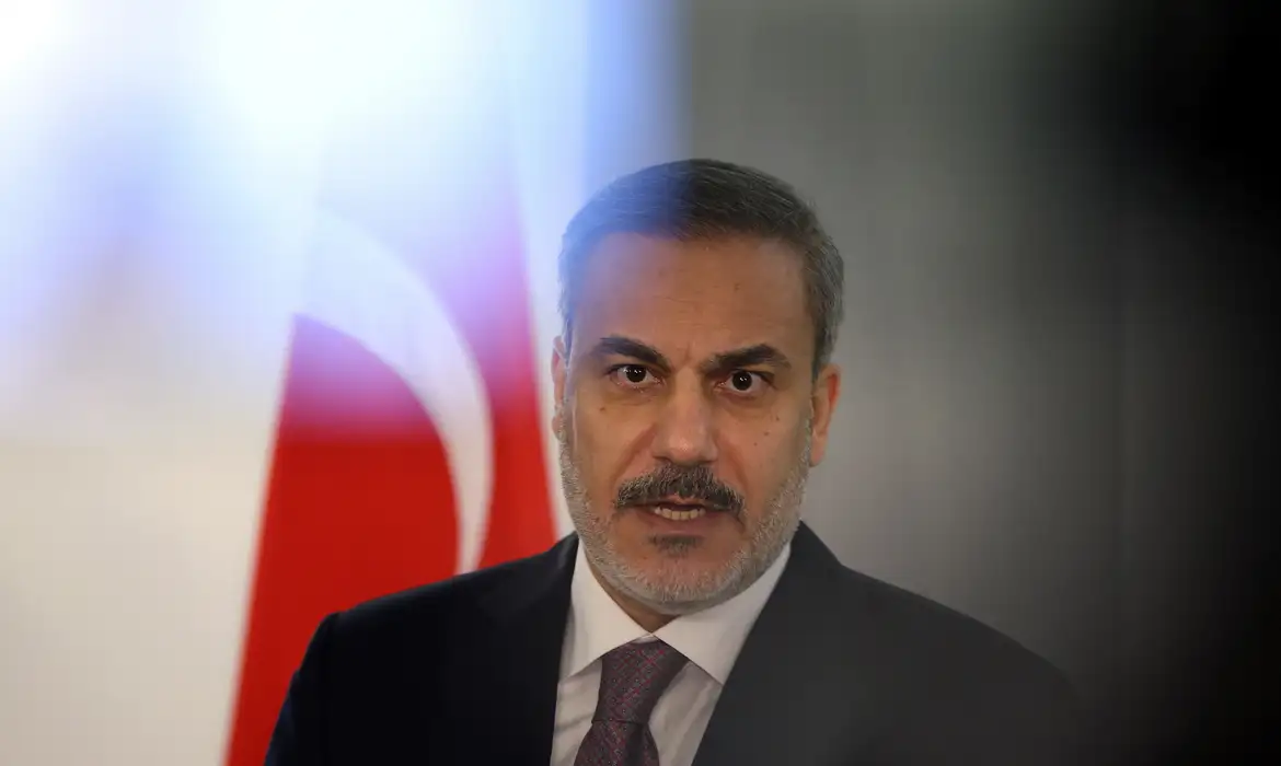 Turquia diz que países muçulmanos devem se unir contra tomada de Gaza