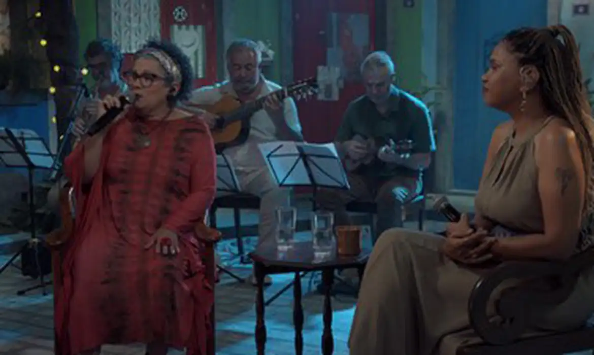 Samba-canção embala bate-papo inédito com Silvia Borba na TV Brasil