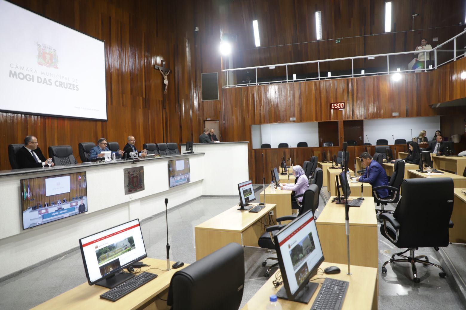 Câmara de Mogi aprova projeto de lei que autoriza venda de imóveis municipais