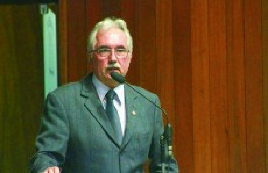 Contra a dengue, Protássio apresenta proposta para entrar em casas