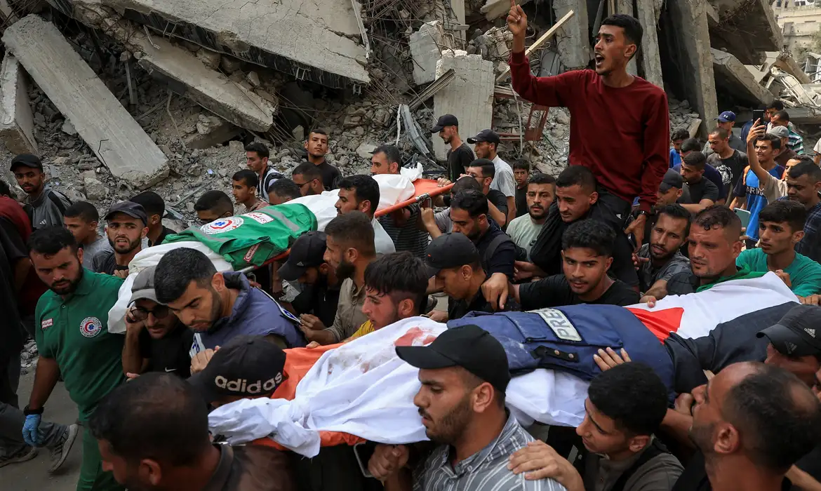 Israel bombardeia Gaza; 123 pessoas morrem nas últimas 24 horas