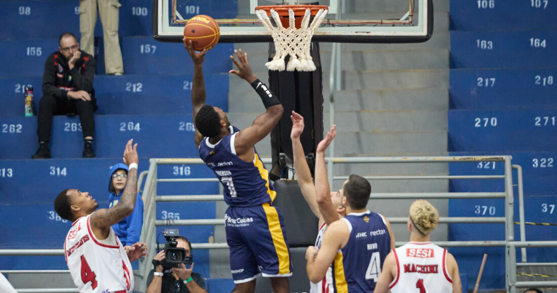 Mogi Basquete enfrenta Pinheiros após derrota para Franca