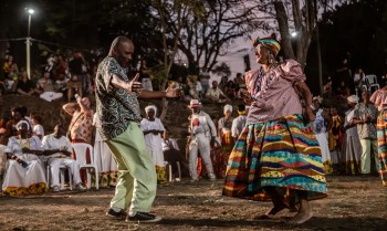 Encontro de Jongueiros transforma Praça Tiradentes em quilombo no Rio