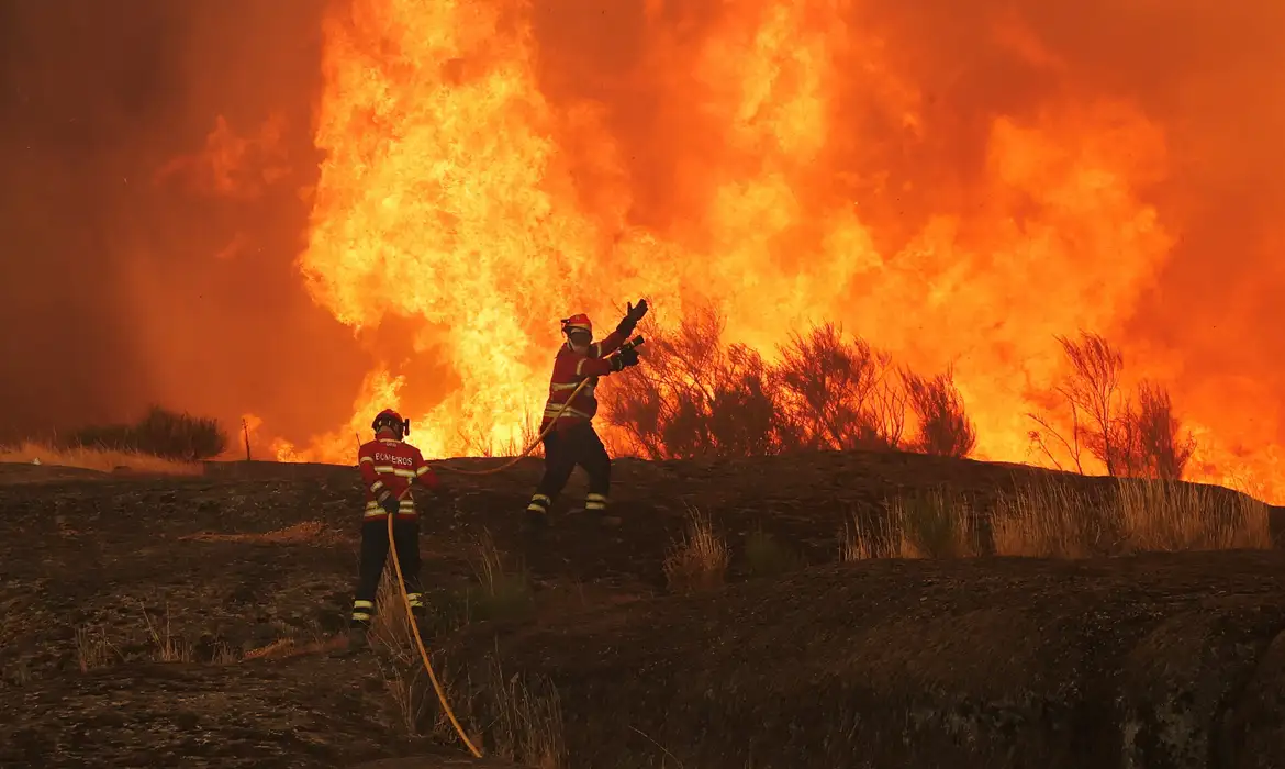 Espanha registra terceira morte no combate a incêndios