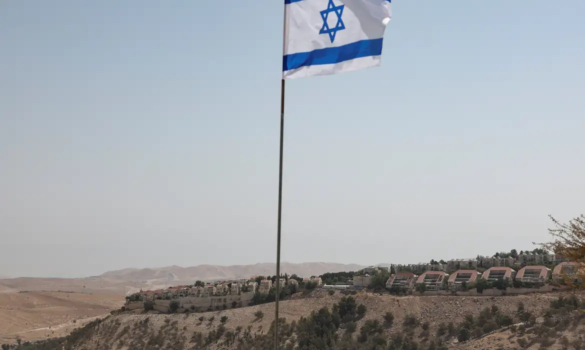 Cisjordânia: novos assentamentos enterram criação de Estado palestino