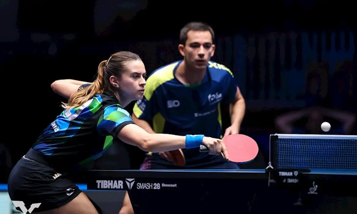 Calderano e Bruna Takahashi vão às quartas das duplas mistas na Suécia