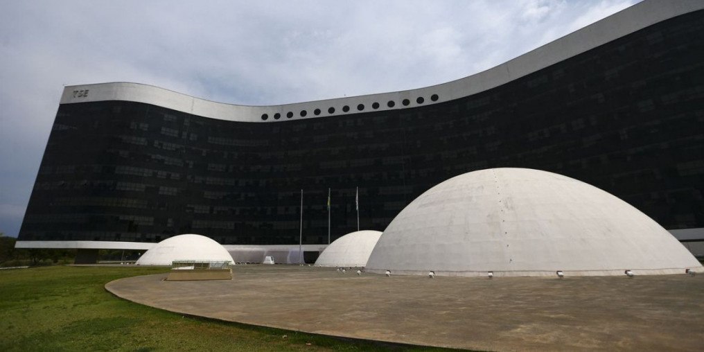 Assédio eleitoral é crime e será punido, diz presidente do TSE