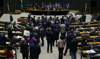 Projeto que pune quem impedir funcionamento da Câmara avança