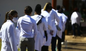 Revalida 2025/2: nota de corte da primeira fase fica em 61 pontos