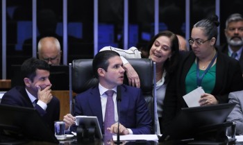 Câmara aprova urgência para isenção do IR de quem ganha até R$ 5 mil