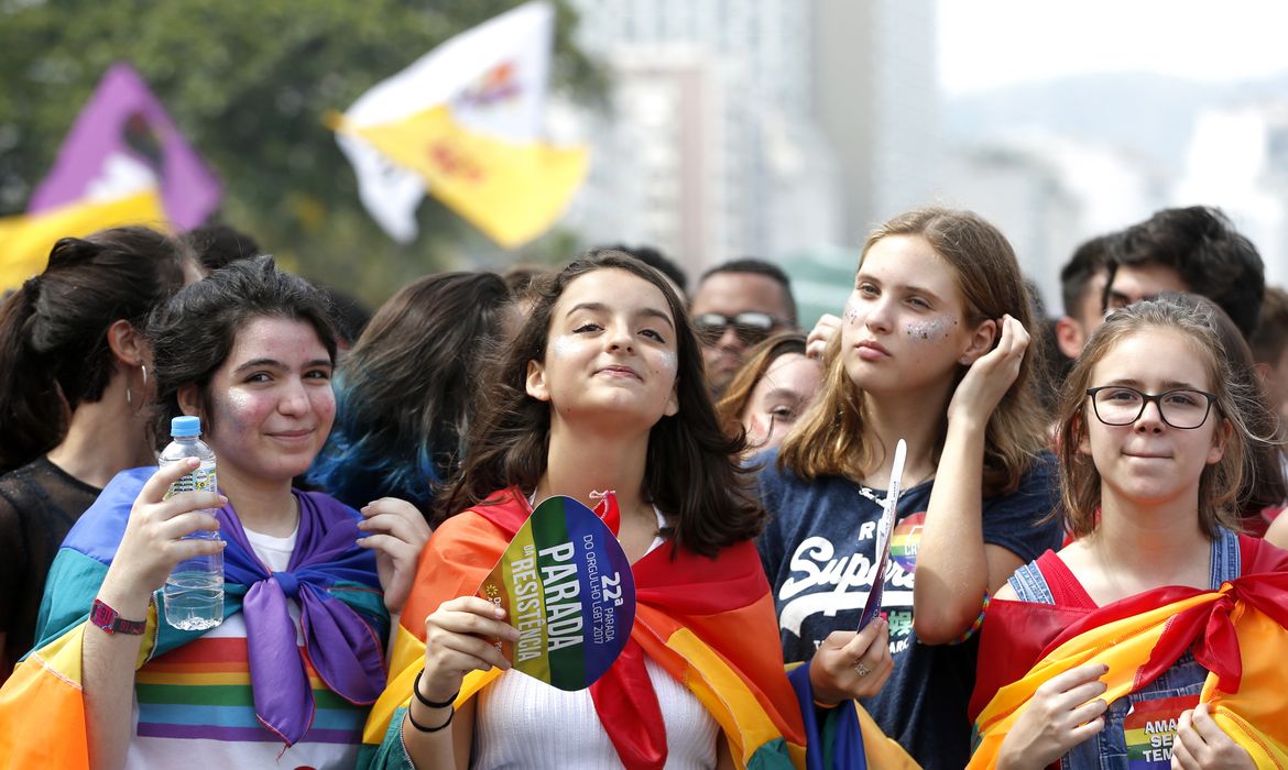 Hoje é Dia: igualdade de gênero, tabagismo e esclerose são destaques