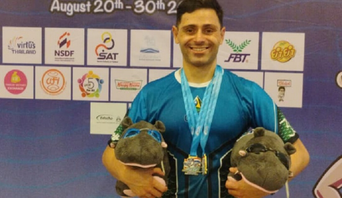 Nadador mogiano conquista dois ouros e dois bronzes em campeonato na Tailândia