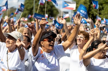 Desfile cívico dos 465 anos de Mogi reúne 30 mil pessoas na Avenida Cívica