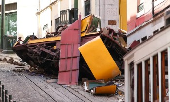 Portugal apura causas de acidente com bondinho que matou 17 pessoas