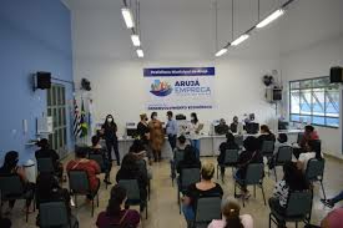 Região conta com 5,7 mil vagas de emprego em plataformas municipais
