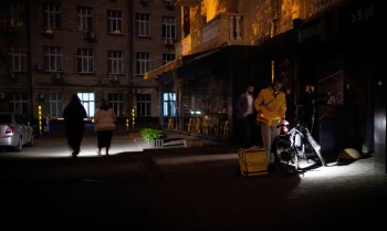Rússia ataca central térmica de Kiev e provoca apagões