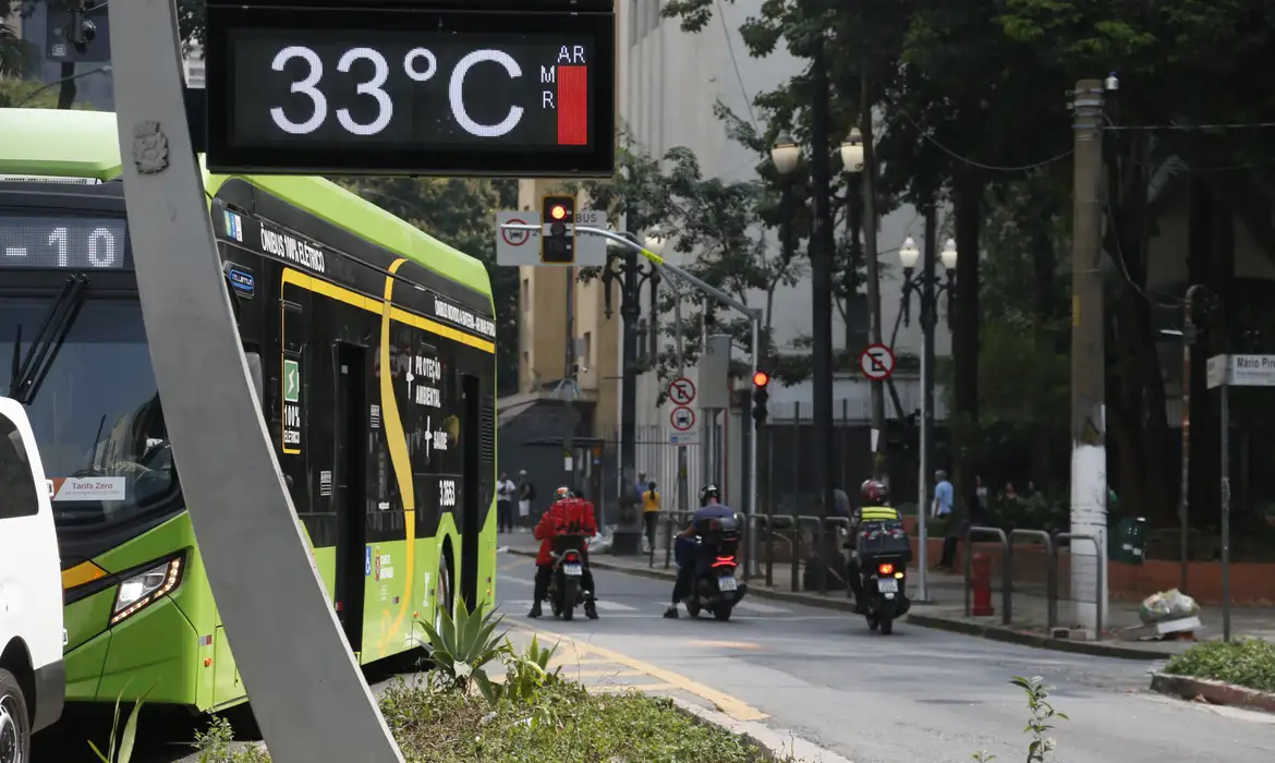Defesa Civil paulista alerta 111 municípios por tempo seco