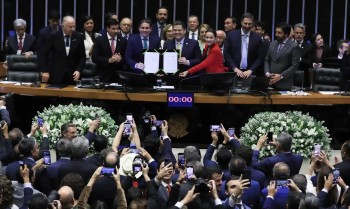 Congresso promulga PEC que muda regras para pagamento dos precatórios