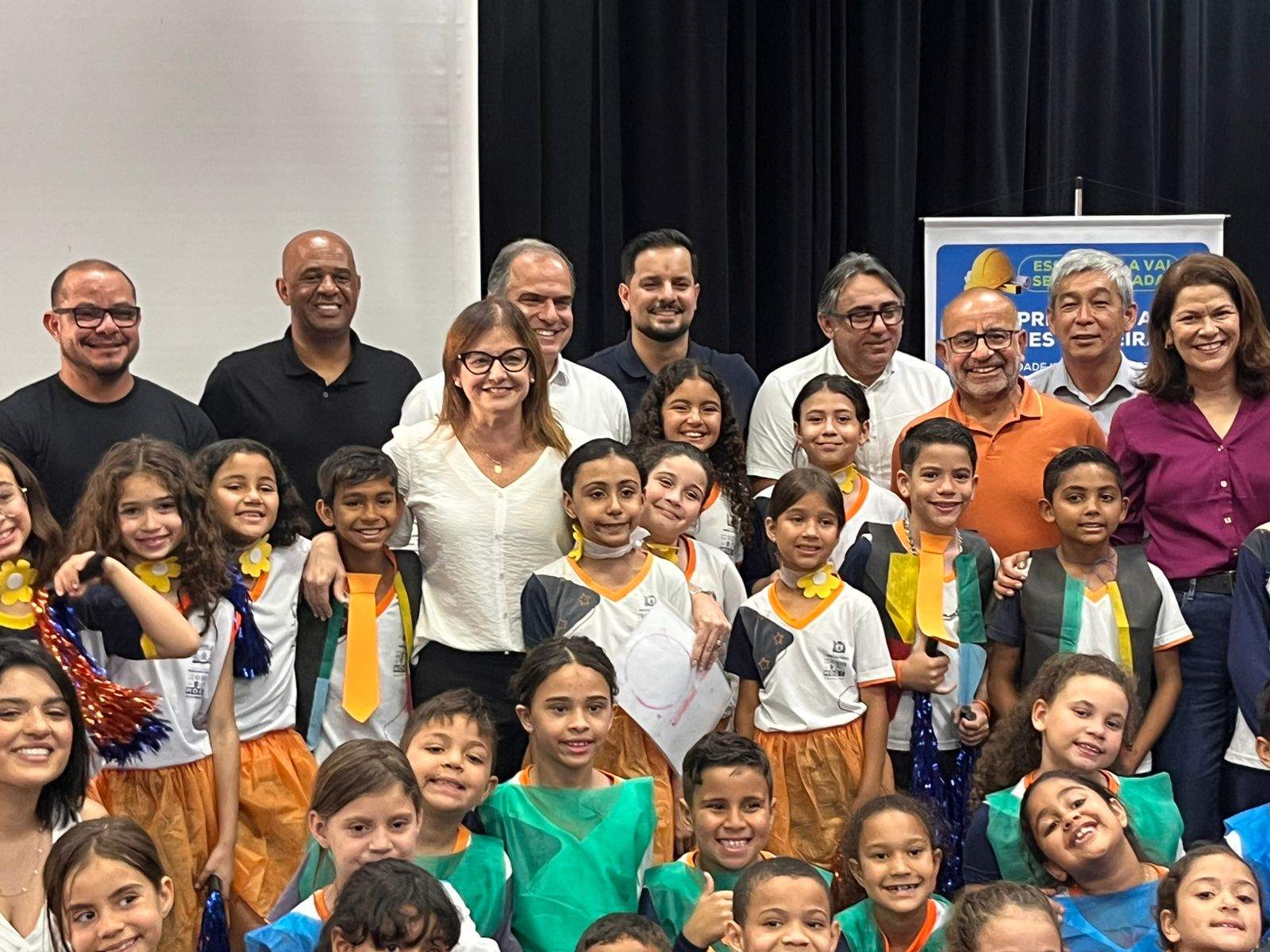 Prefeitura anuncia reformas em 29 escolas e no almoxarifado da Educação