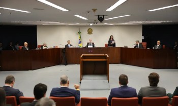 STF retoma julgamento de Bolsonaro; Cármen Lúcia vota